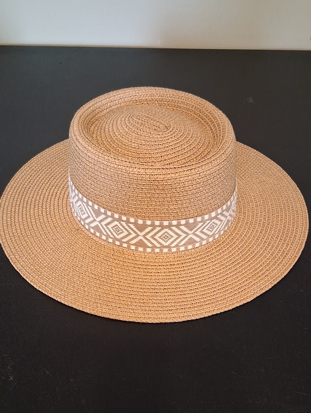 Wide Brim Straw Sun Hat with Geometric Band - Tan & White